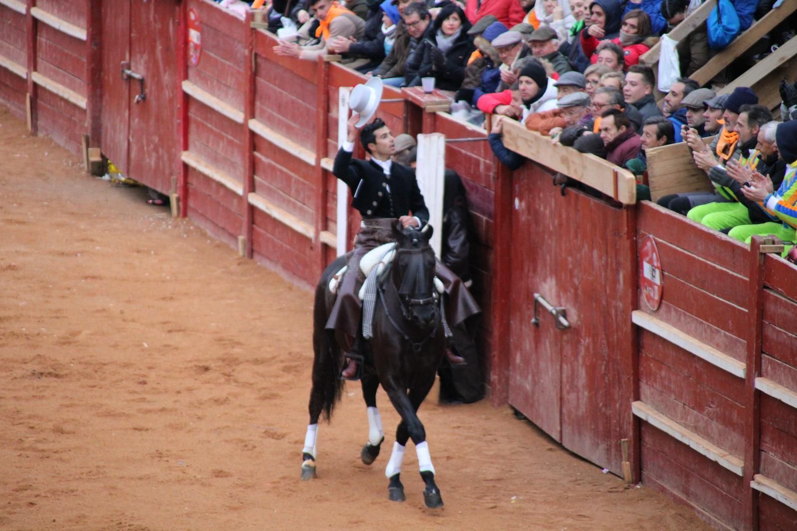 whatsapp-image-2025-03-02-at-18-56-03