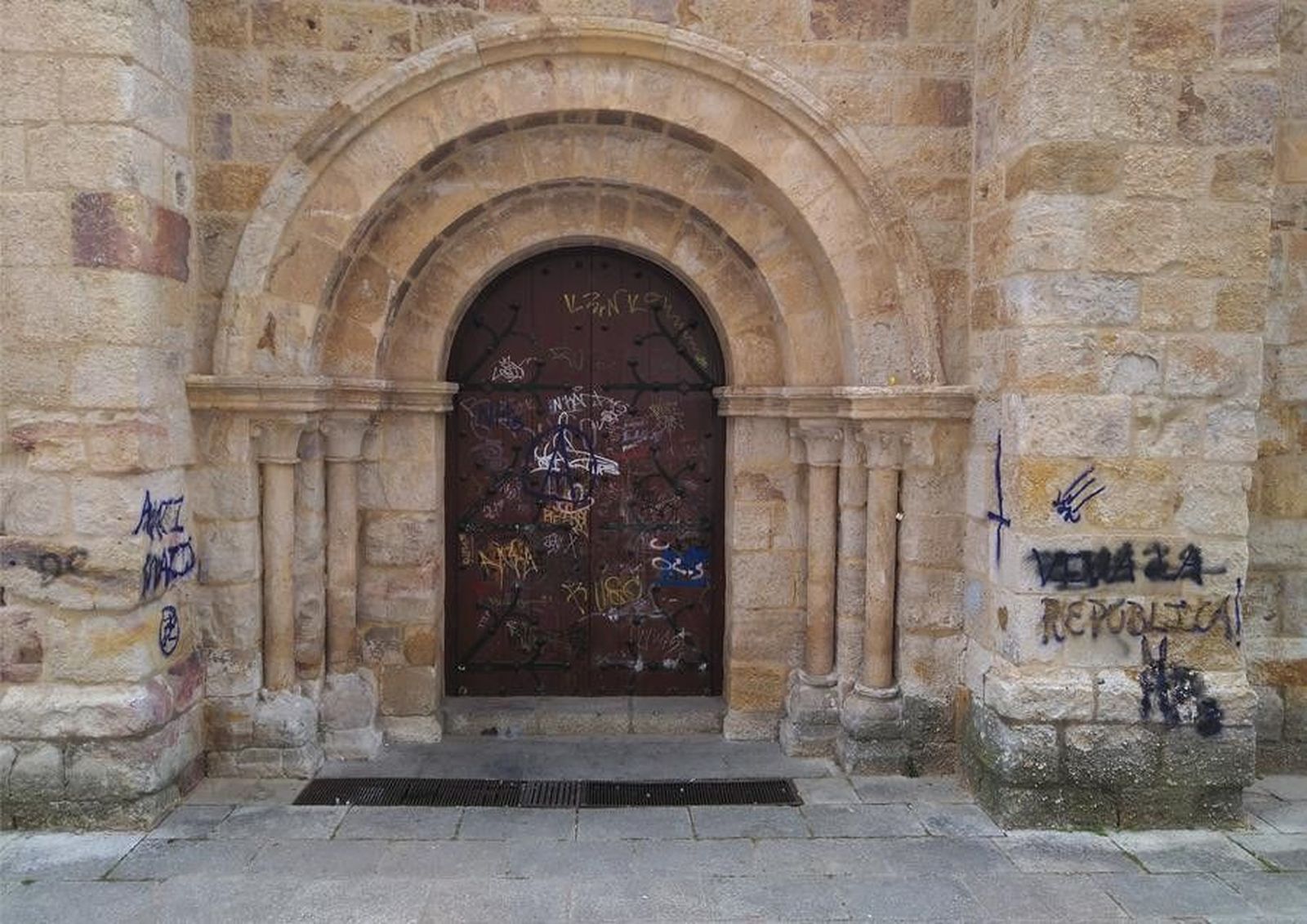 02  Iglesia de San Esteban para foto de portada (Copy)