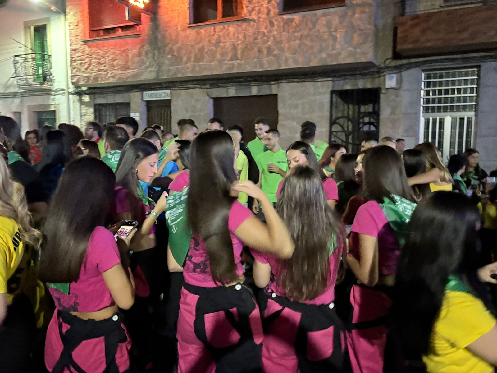 Desfile de peñas de Aldeadávila