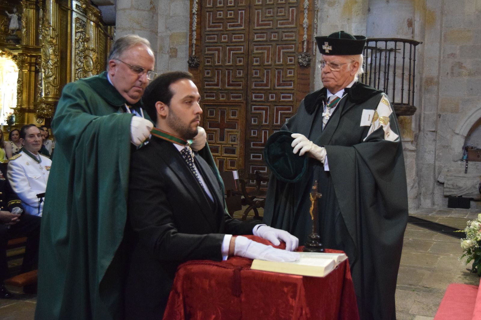la-real-cofradia-de-caballeros-cubicularios-recibe-a-sus-nuevos-miembros-17