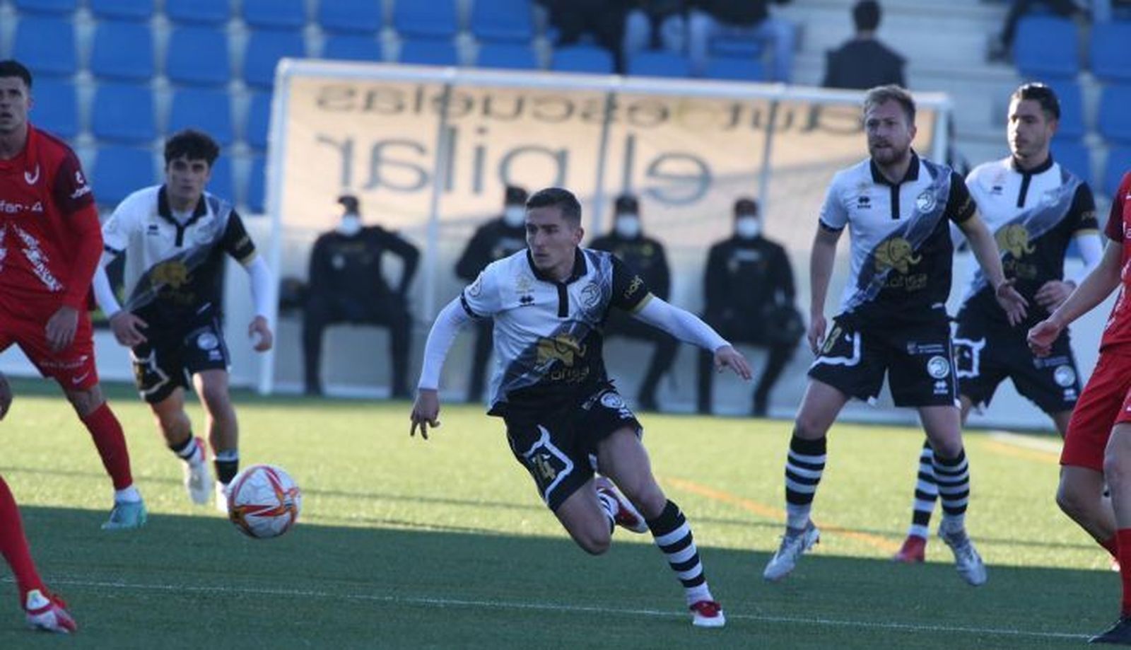 Íñigo, en el duelo ante el Rayo Majadahonda | FOTO SALAMANCA24HORAS.COM