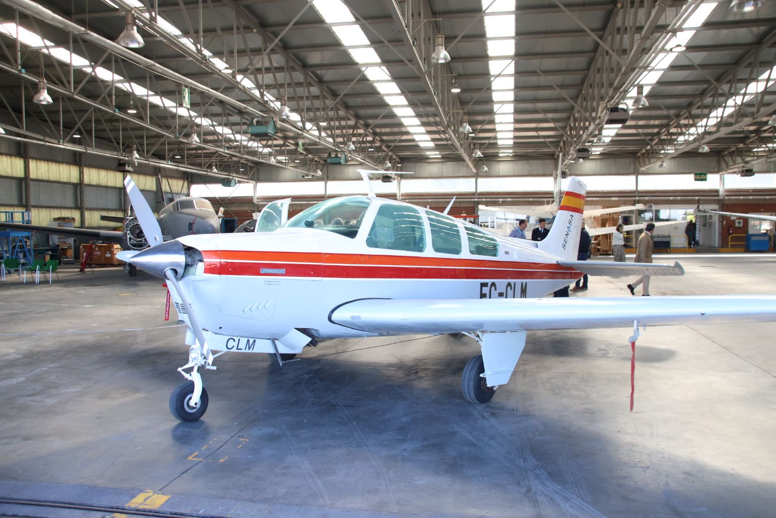 SENASA entrega una avioneta histórica, a la Fundación Infante de Orleans