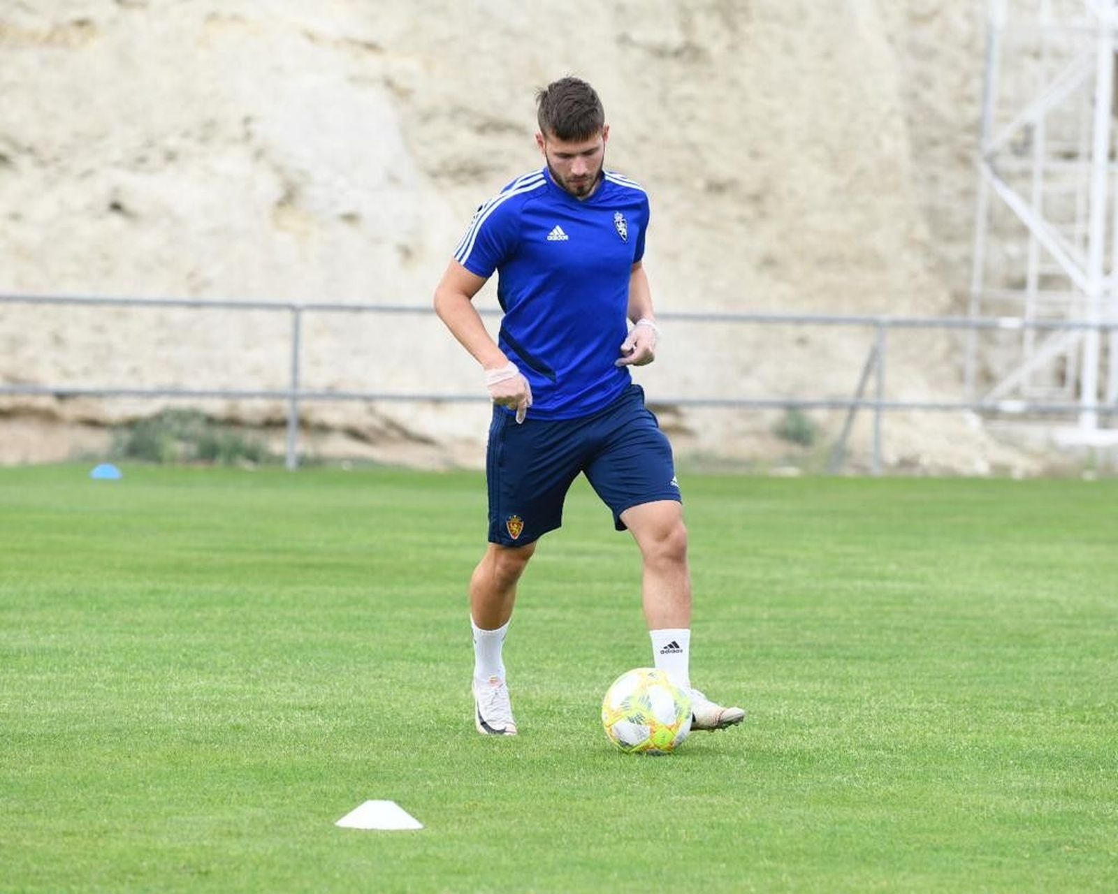 B2533387 AA39 4BCD A032 66F83A03B1D3