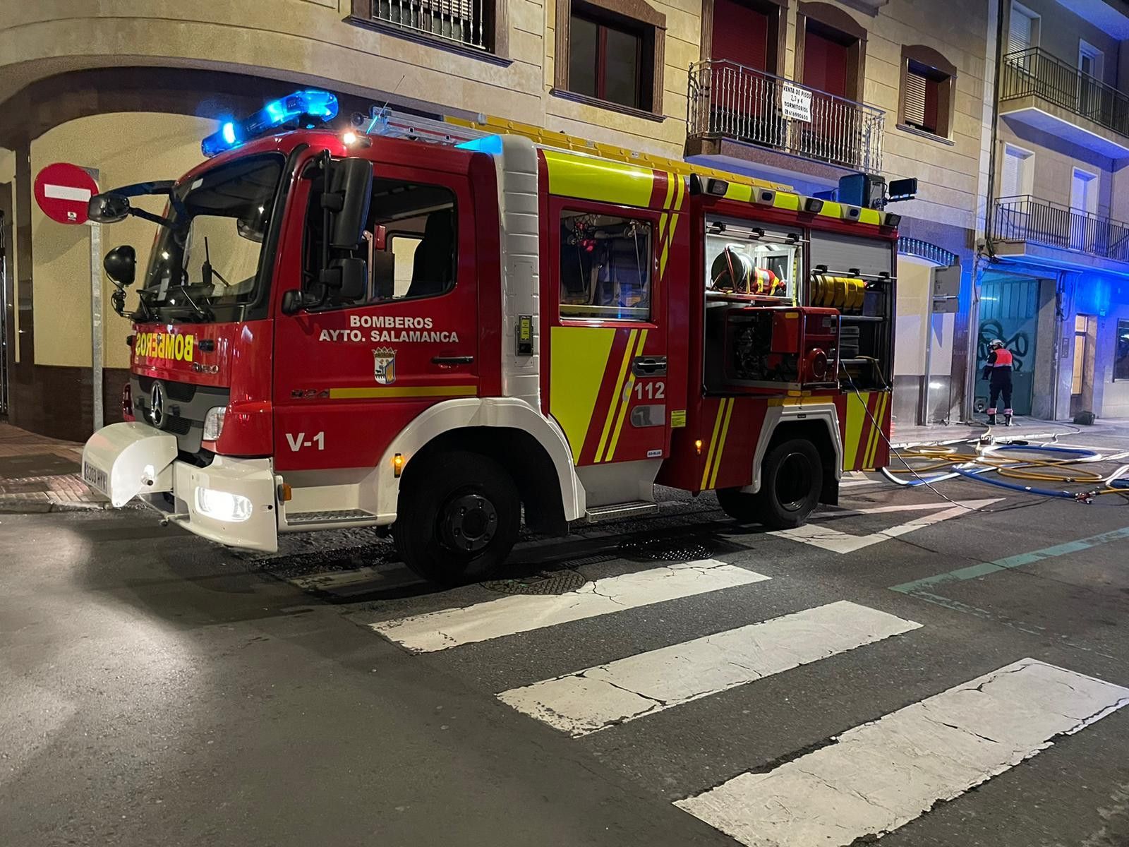 GALERÍA | Incendio en un garaje de la calle Fernando de Rojas