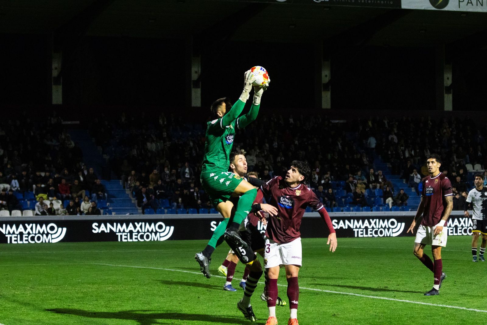 Partido entre Unionistas y Pontevedra en el Reina Sofía