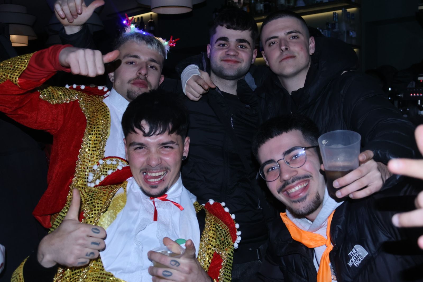 Los jóvenes vuelven a llenar las calles de Ciudad Rodrigo por el Carnaval del Toro