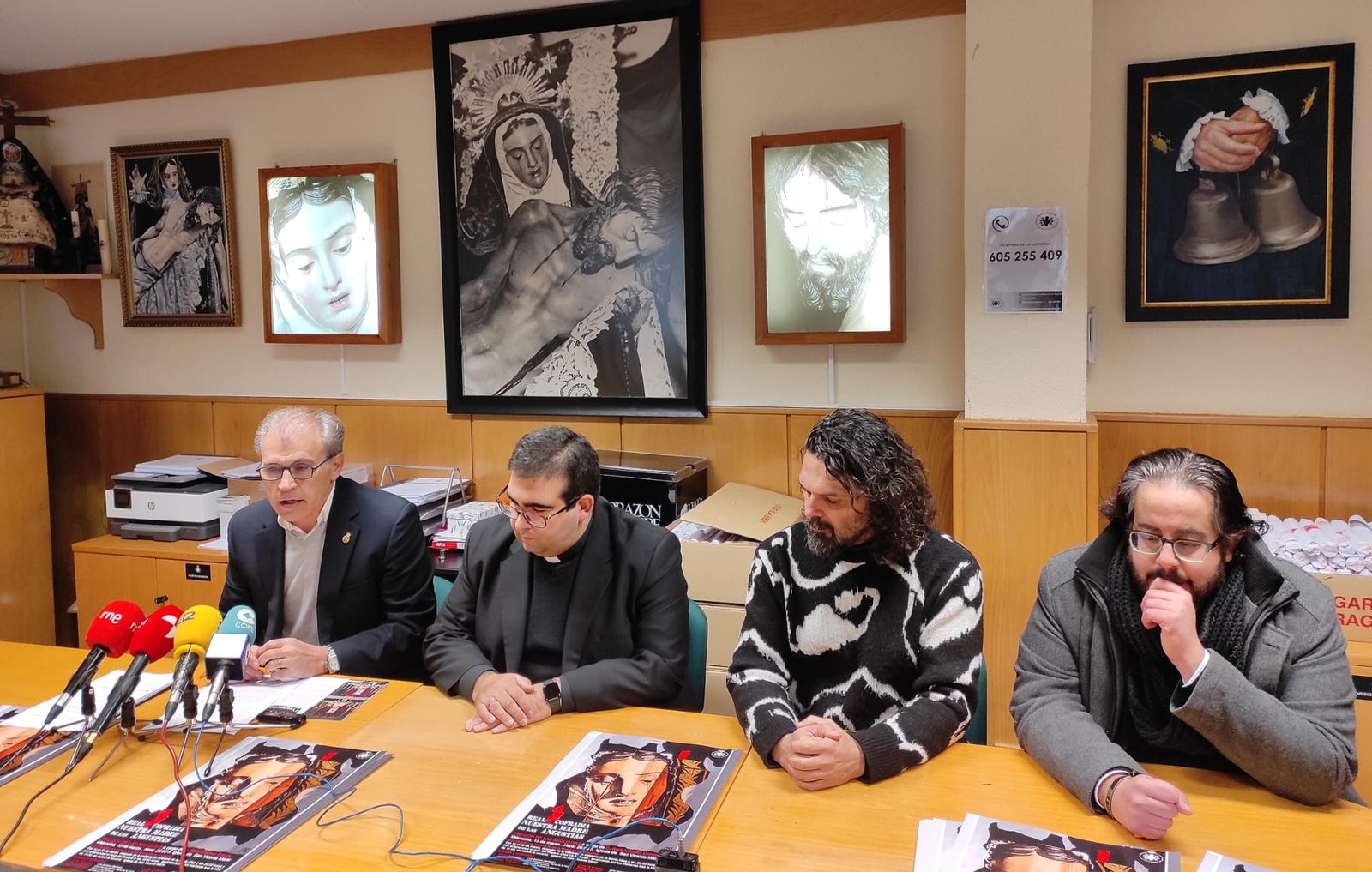 Presentación cartel Cofradía Nuestra Made de las Angustias