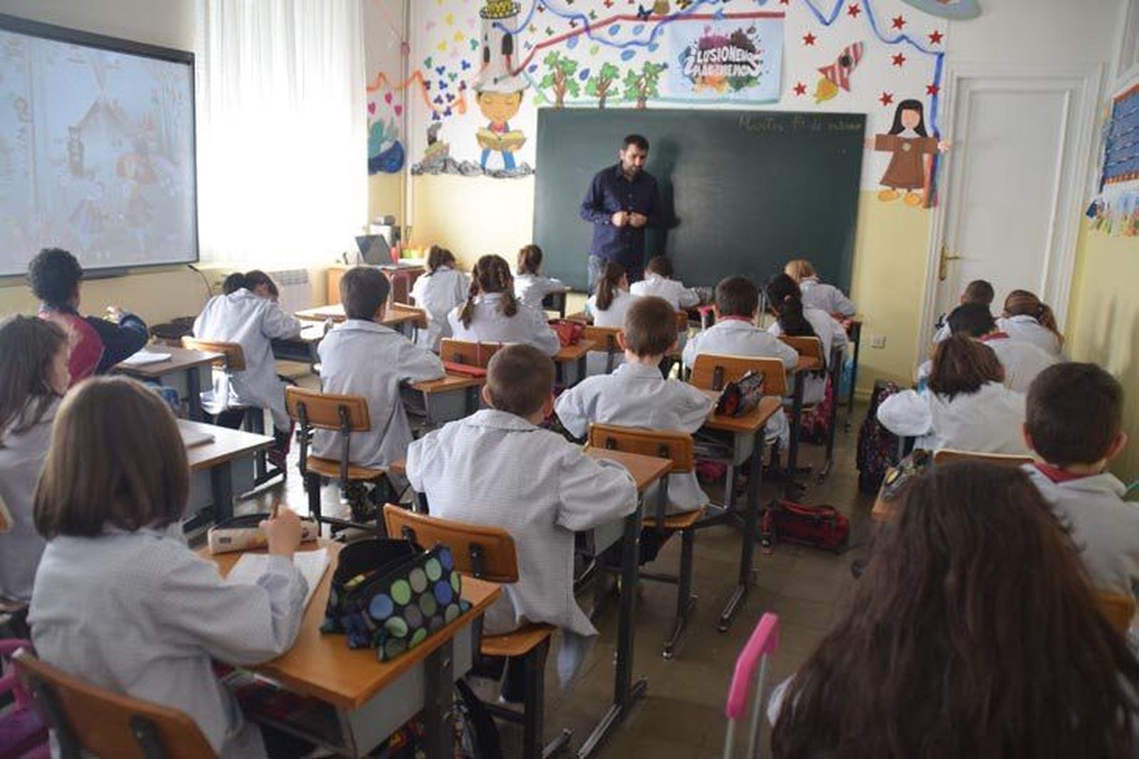 Aquona impulsa el programa “Aquología” en los centros educativos de la ciudad