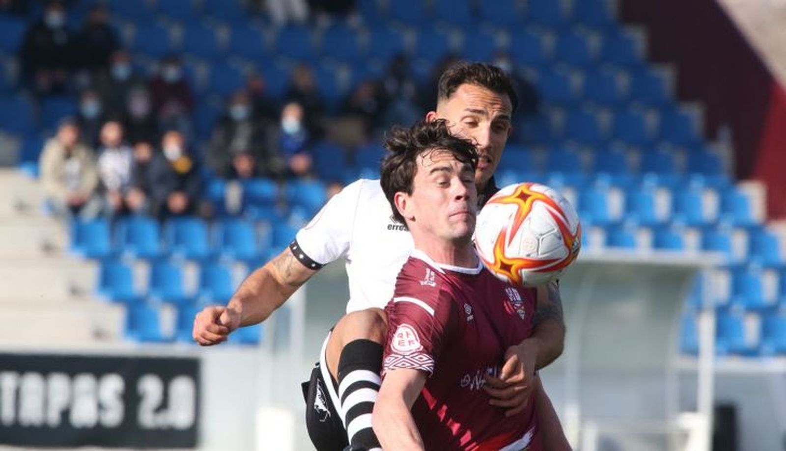 Acosta, en el choque ante la UD Logroñés | FOTO SALAMANCA24HORAS.COM Acosta, en el choque ante la UD Logroñés | FOTO SALAMANCA24HORAS.COM