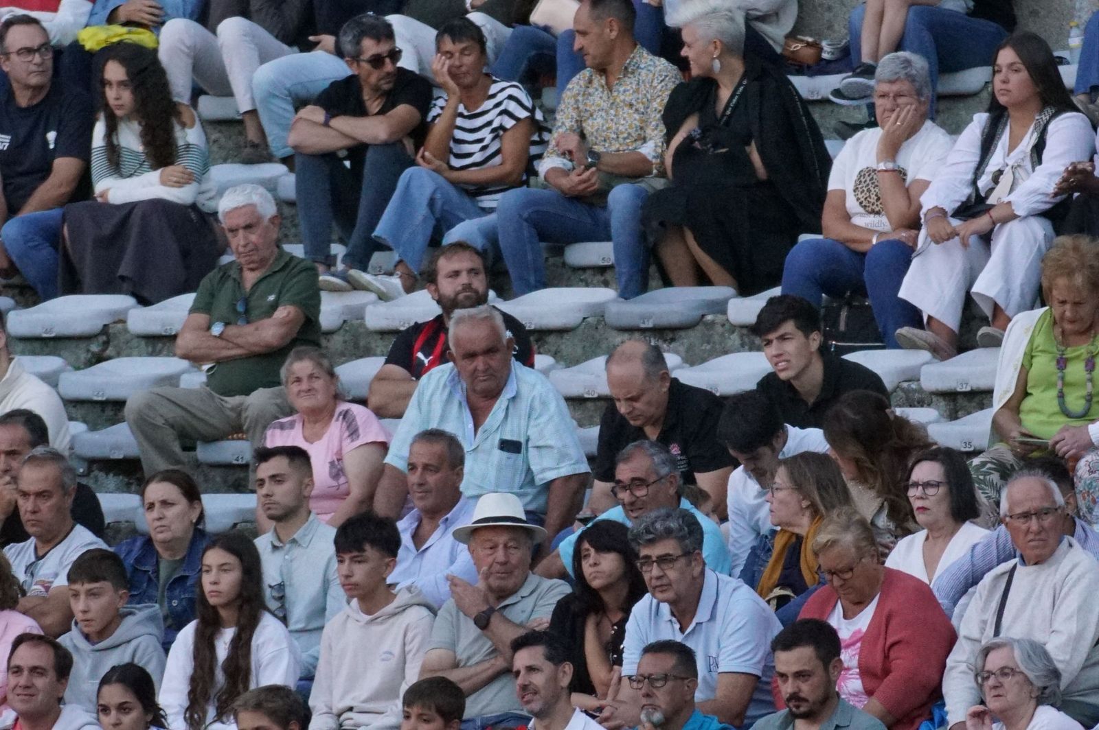 Clase práctica con alumnos de la Escuela de Tauromaquia de Salamanca (Diego Mateos, Noel García y Álvaro Rojo con erales de Esteban Isidro)