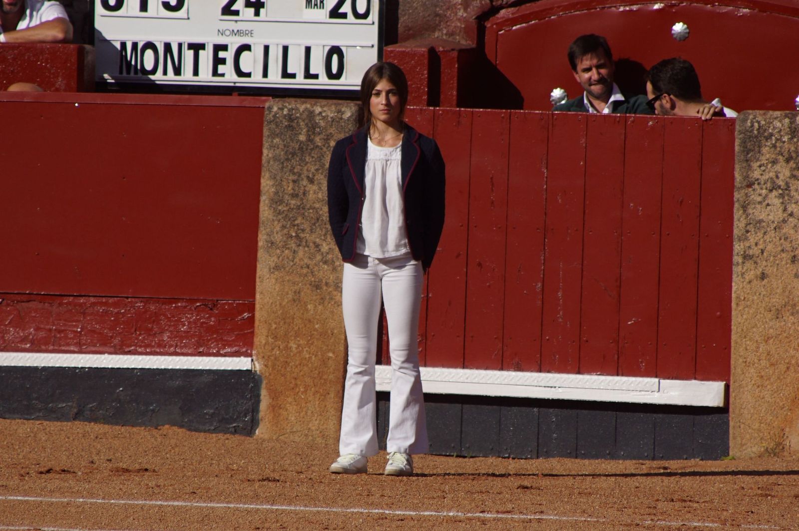 Así han vivido los salmantinos el primer festejo de la feria taurina 2025: imágenes del ambiente en los tendidos y en el patio de cuadrillas