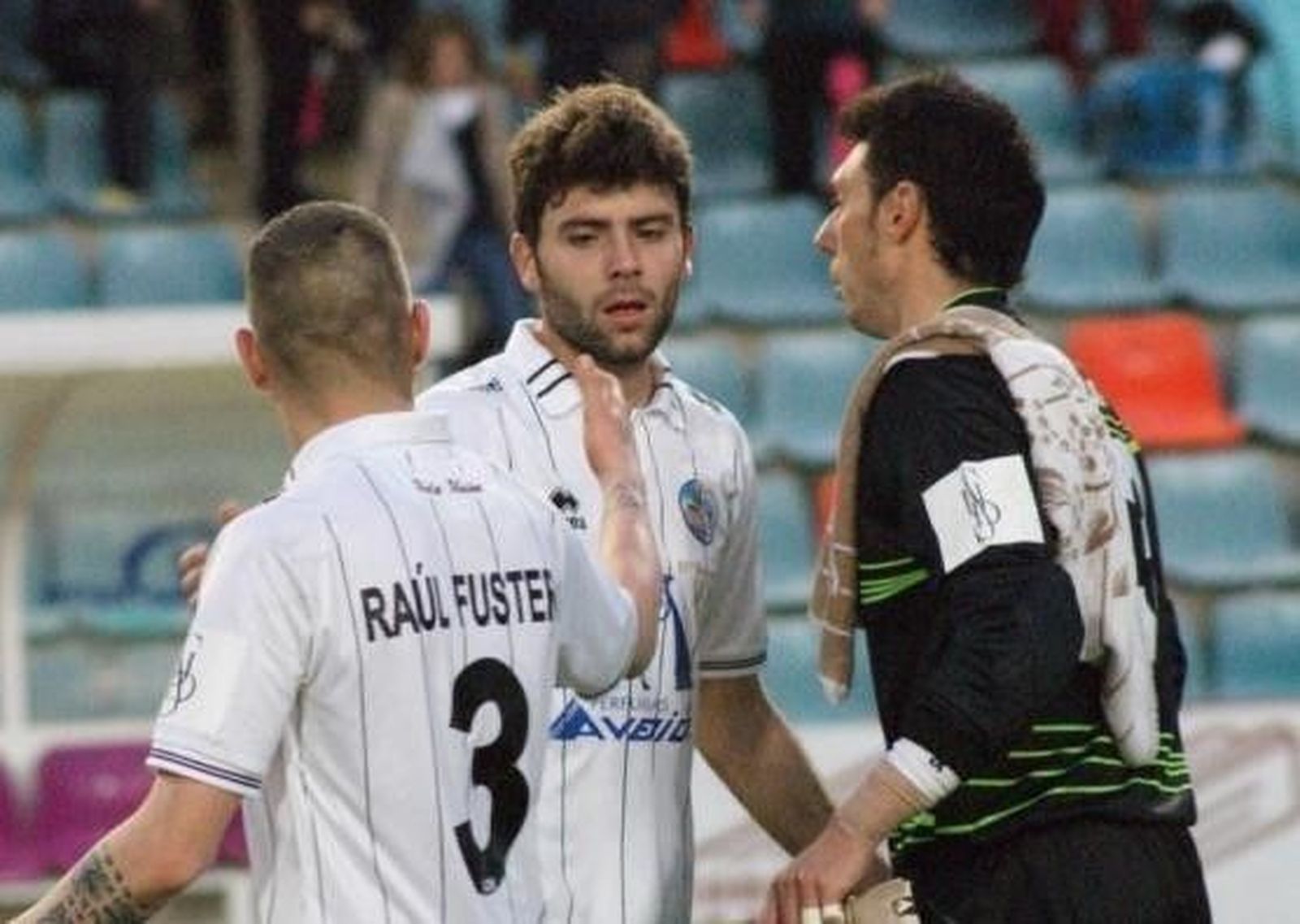 Derbi de vida o adorno