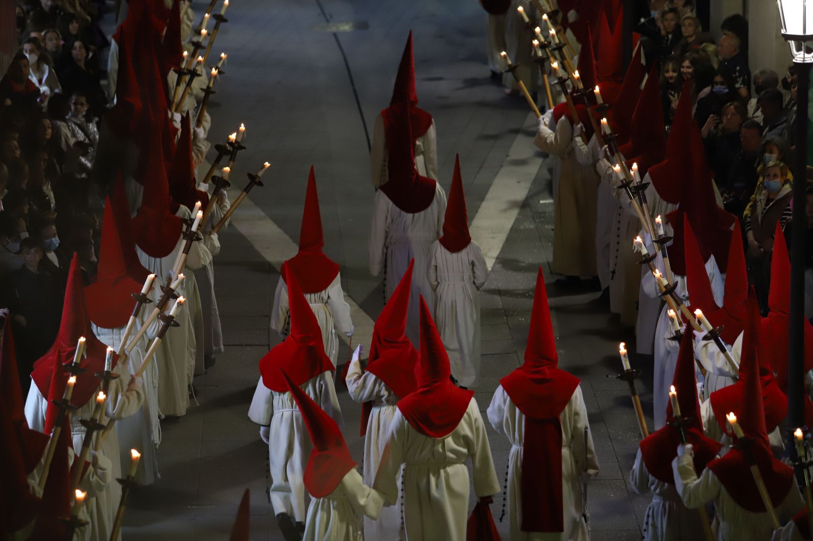 procesion-de-la-cofradia-del-silencio-foto-maria-lorenzo-3