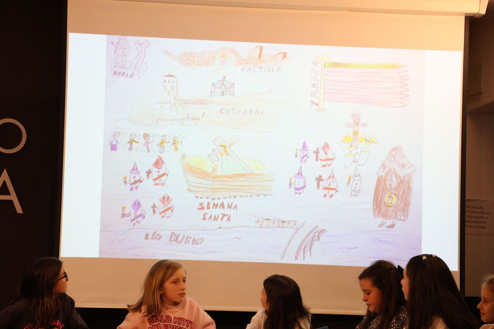 GALERÍA | La Asociación Luz Penitente reparte los premios del VIII Concurso de Dibujo Infantil