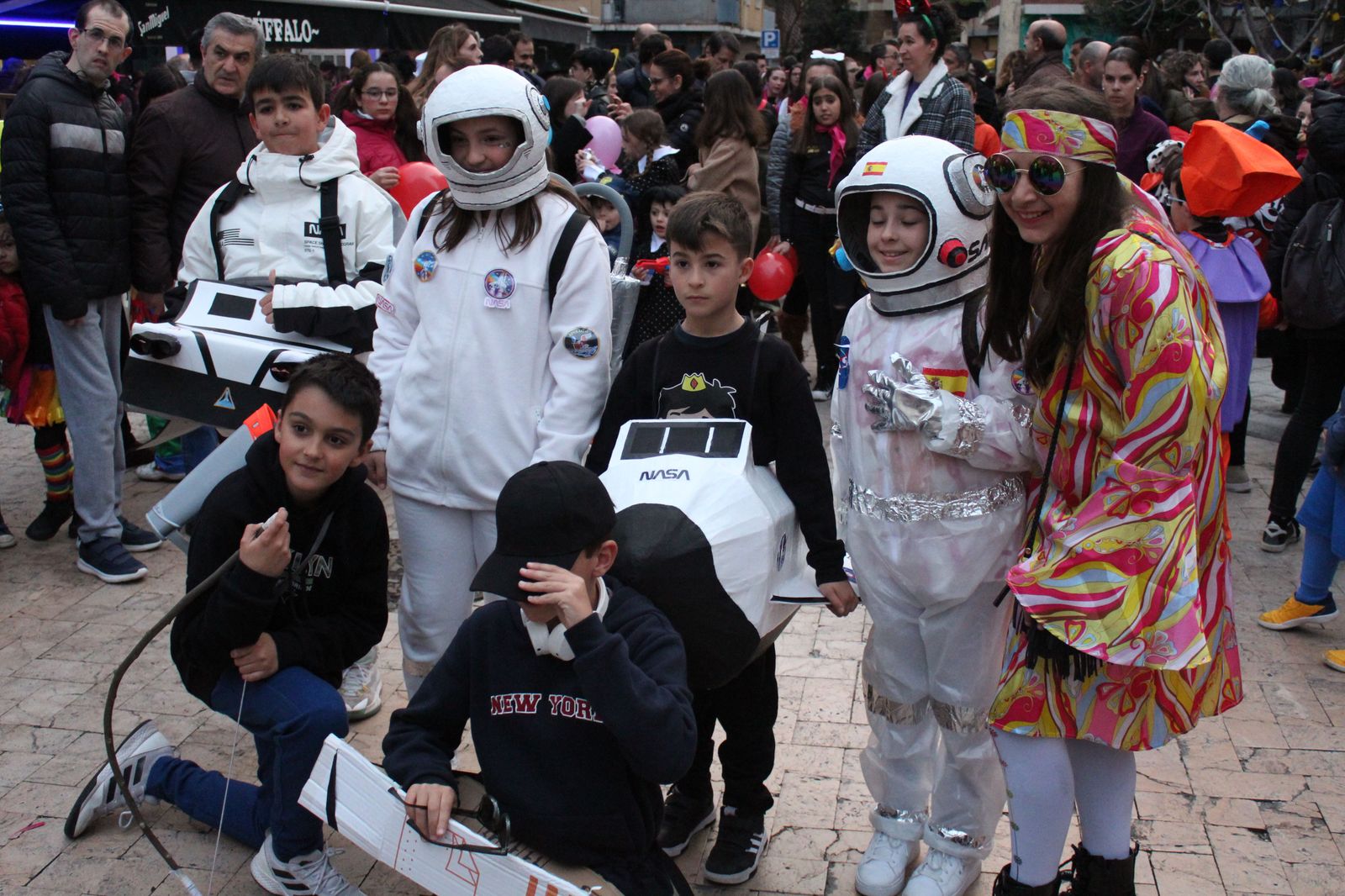 desfile-de-disfraces-de-carnaval-del-barrio-del-oeste-5