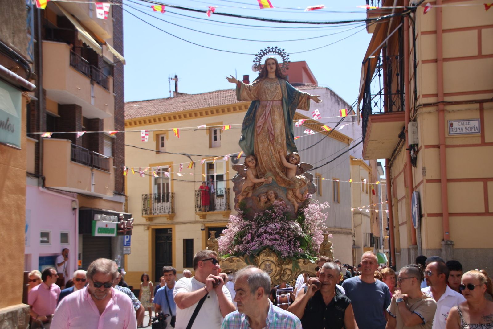 Procesión y ofrenda floral en honor de Nuestra Señora de la Asunción en Guijuelo
