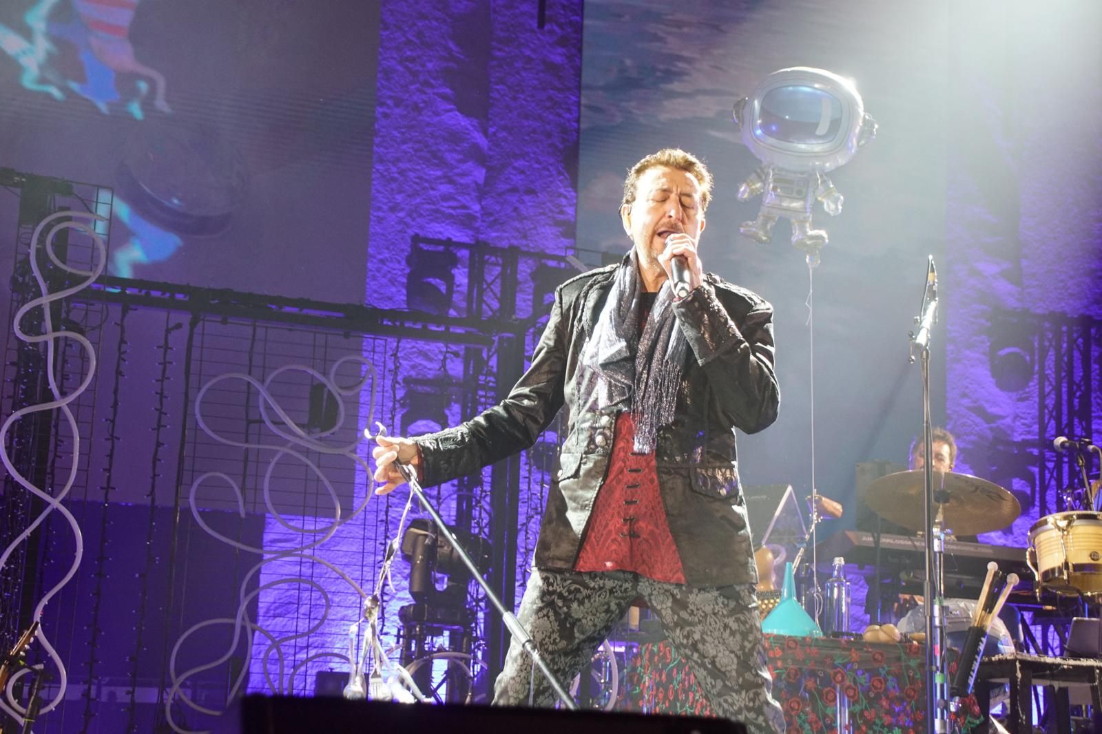 concierto-de-manolo-garcia-en-el-multiusos-sanchez-paraiso-fotos-juanes-58