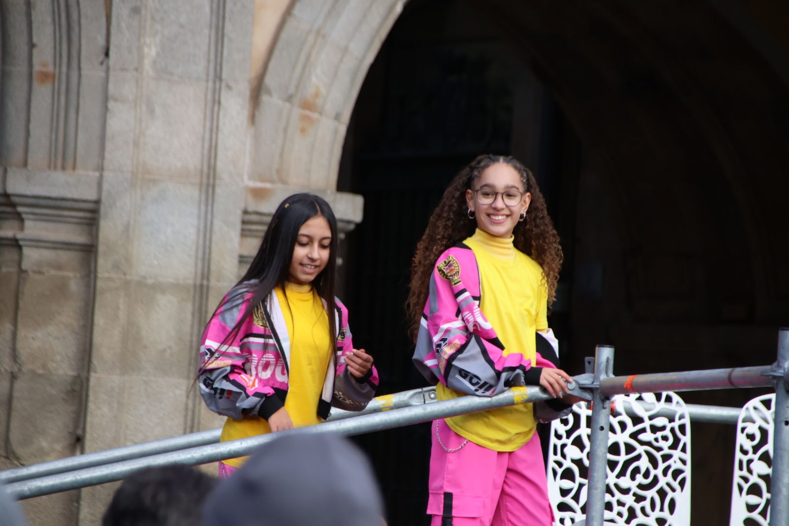 El alcalde de Salamanca, Carlos García Carbayo, recibe a sus Majestades los Reyes Magos y Concierto de Chloe DelaRosa en la Plaza Mayor