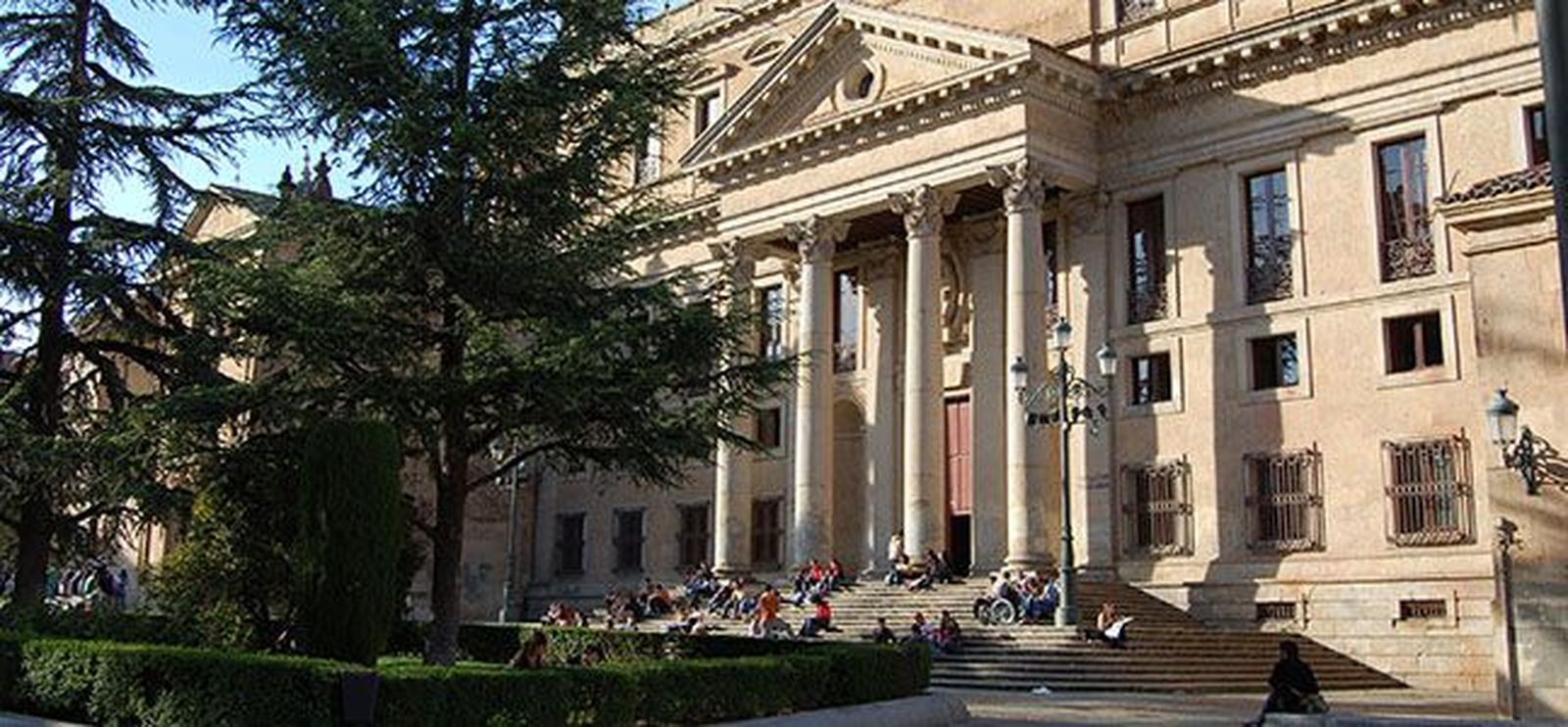 Facultad de Filología   Palacio de Anaya