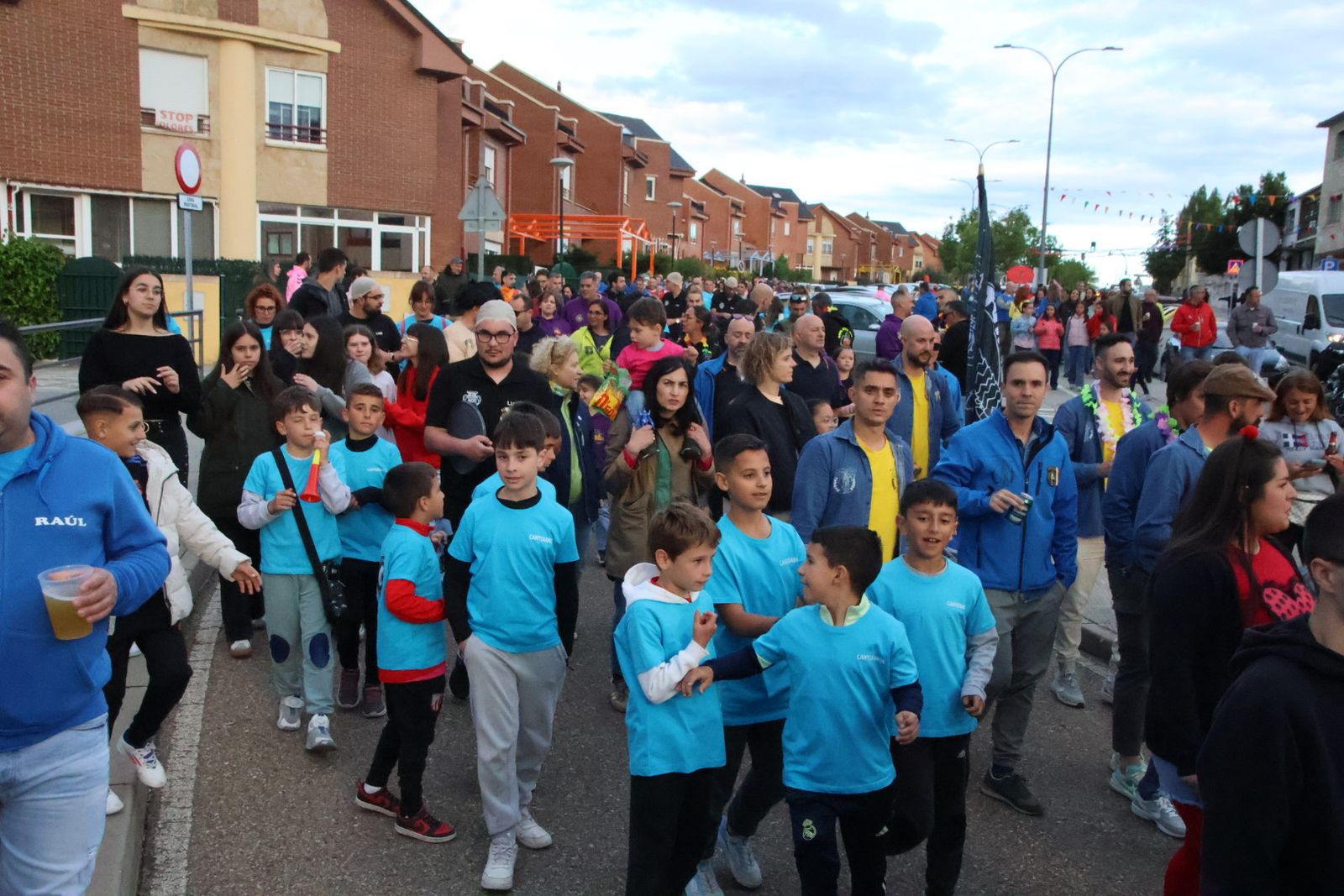  Villamayor, concentración y pasacalles de grupos y peñas