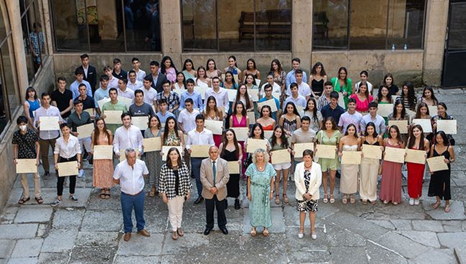 Estudiantes premiados por la USAL