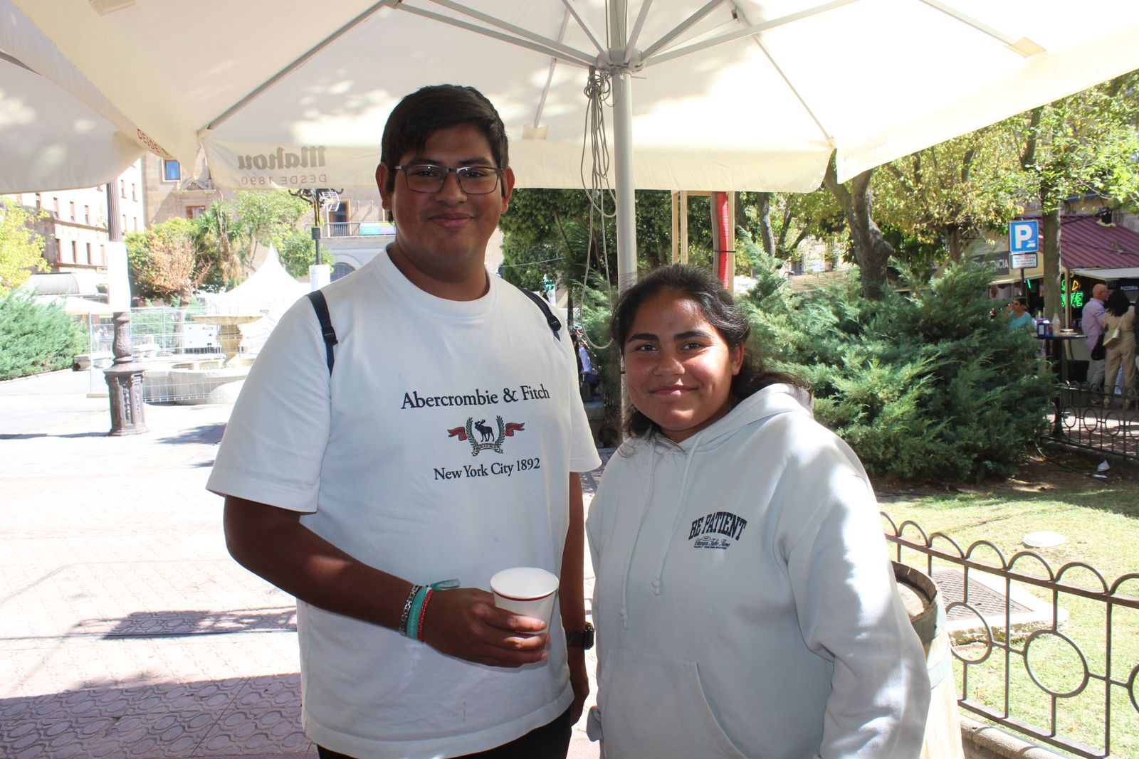 Ambiente en la Feria de Día en el mediodía de este jueves