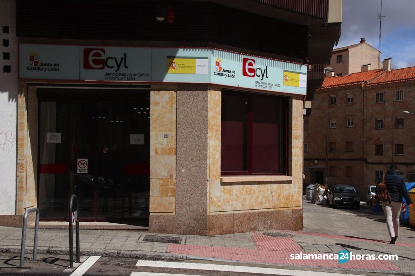 Oficina paro, desempleo2