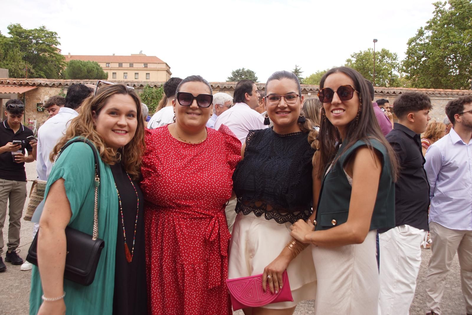 Gran ambiente en La Glorieta para la tarde de toros de Morante de la Puebla, Ismael Martín y Marco Pérez