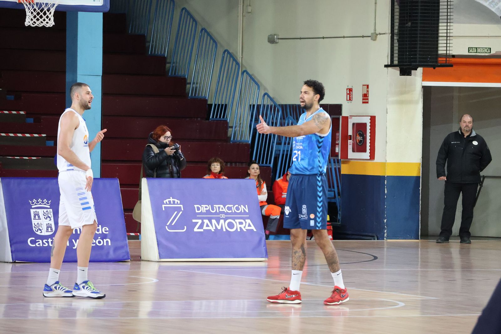 GALERÍA | El CB Zamora recibe al Melilla Baloncesto en busca de la victoria en su primer partido del año