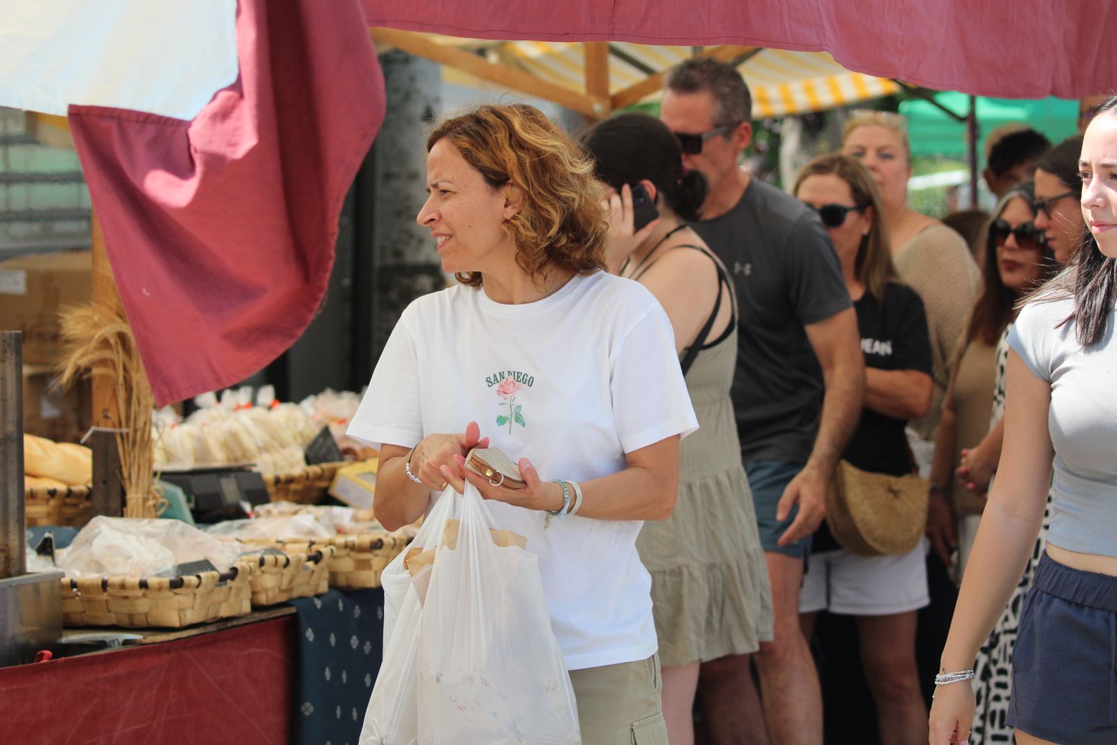 La Vellés. III Feria Popular de Productos de La Armuña