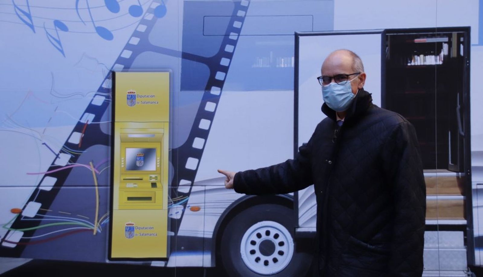 Cajero automático en un bibliobús de la provincia de Salamanca, misma idea que se implantará en Zamora