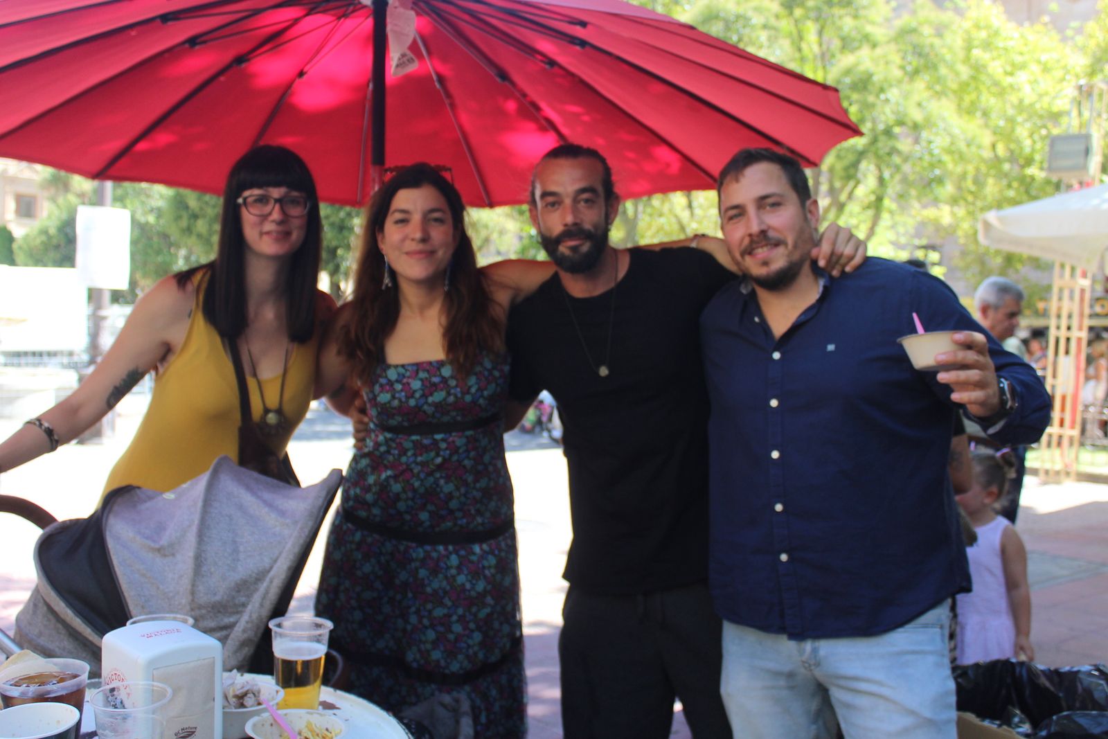 Ambiente en la Feria de Día en el mediodía de este sábado