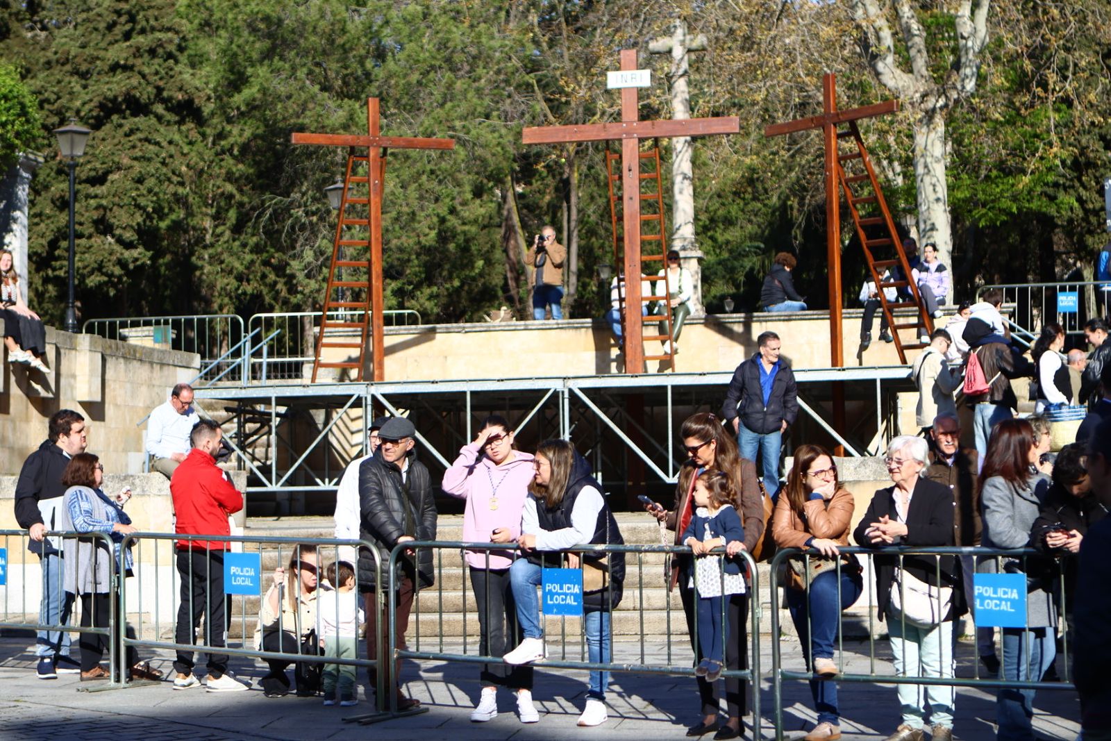 Procesión del encuentro de Nuestra Señora de la Alegría y Jesús Resucitado en el Domingo de Resurrección en Salamanca
