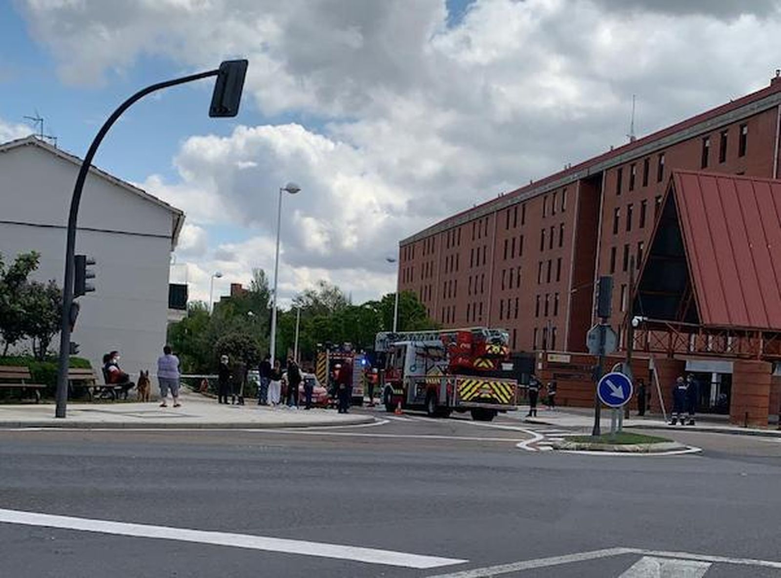 Un incendio de una vivienda en la avenida Carlos I moviliza a los Bomberos de Salamanca