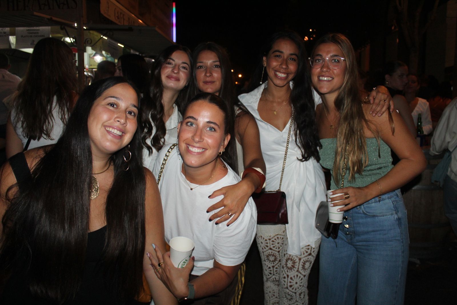 La Feria de Día se llena en la tarde-noche de este viernes, punto de partida del fin de semana