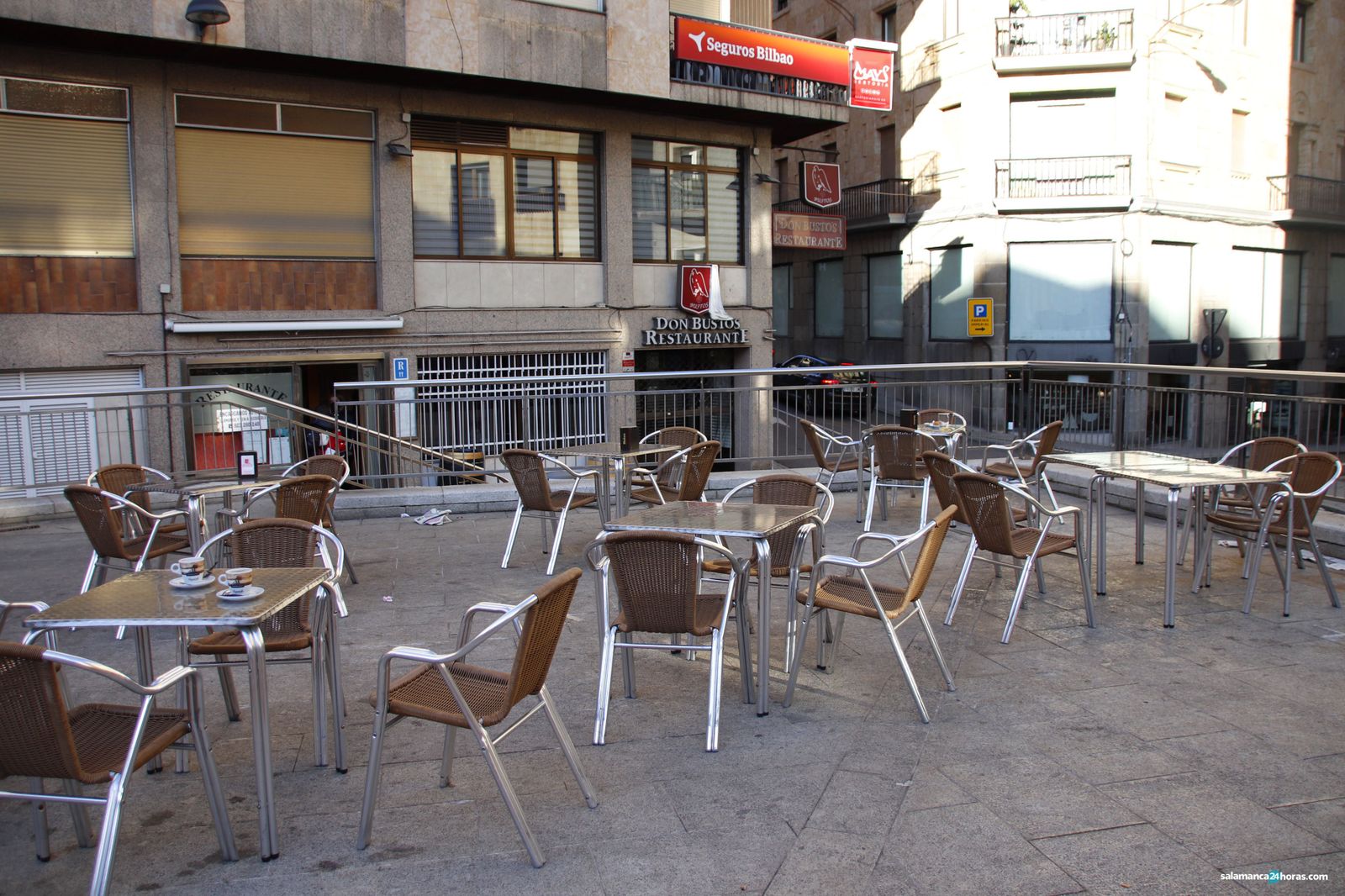 Un restaurante de la plaza del Campillo, multado por acoger a gente en su interior