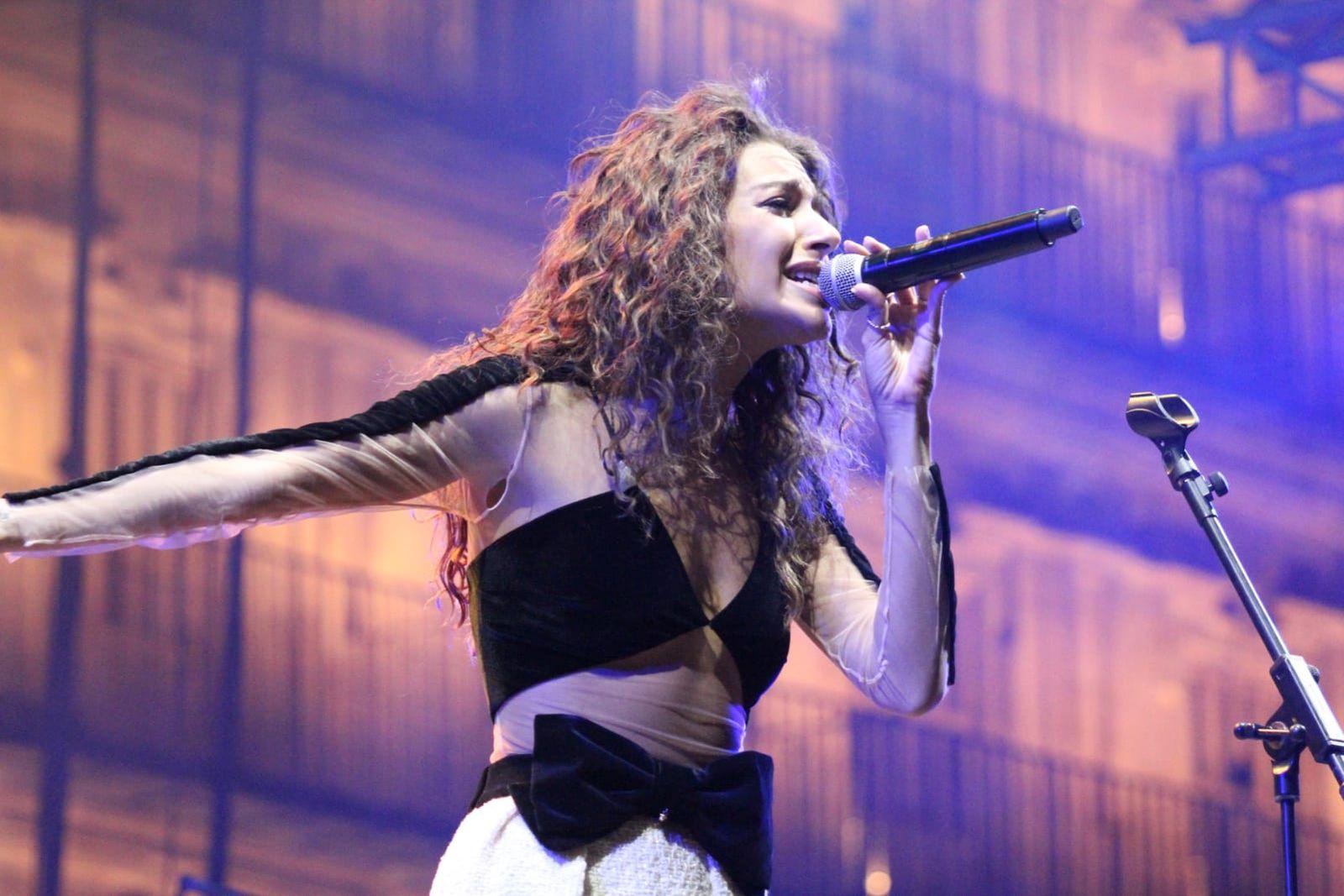 Concierto de Ana Guerra en la Plaza Mayor de Salamanca