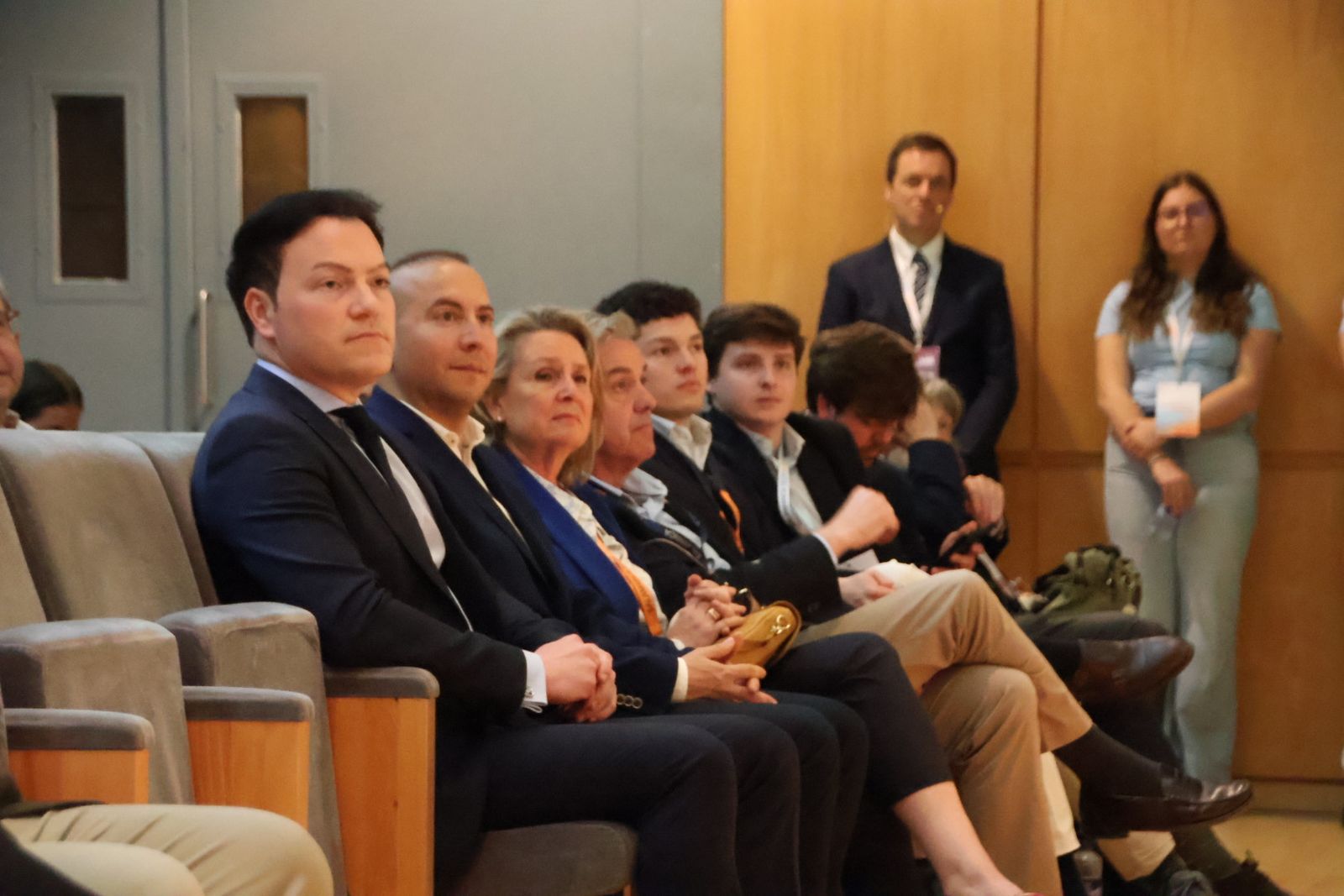 El alcalde de Salamanca, Carlos García Carbayo, recoge los Premios Santiago Ramón y Cajal en el marco de Salamanca Tech Summit