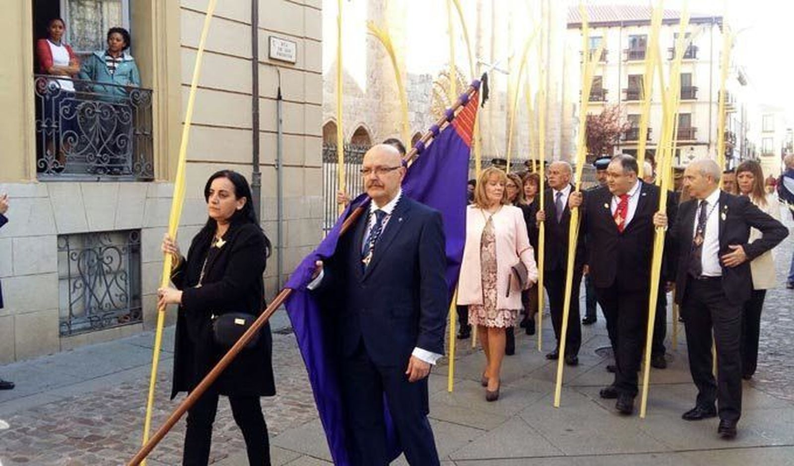 El rito de la bendición de palmas abre el Domingo de Ramos