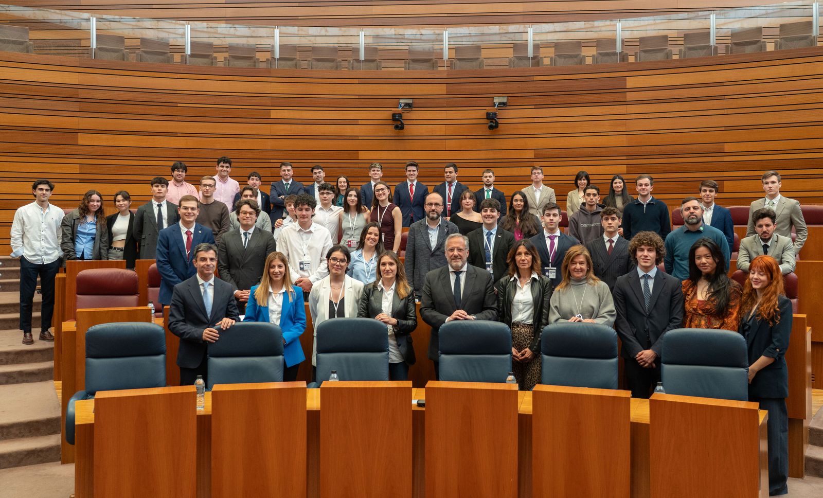 El equipo de la USAL, segundo en la I Liga Debate Nacional de las Cortes | Foto: Agencia ICAL El equipo de la USAL, segundo en la I Liga Debate Nacional de las Cortes | Foto: Agencia ICAL
