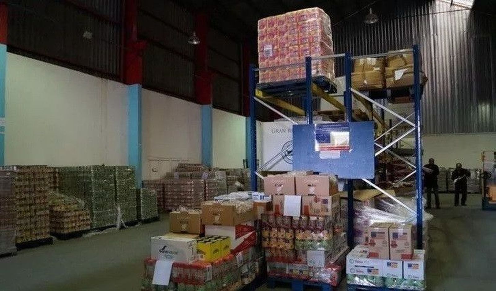 El Banco de Alimentos mejora sus instalaciones gracias al multimillonario Amancio Ortega El Banco de Alimentos mejora sus instalaciones gracias al multimillonario Amancio Ortega