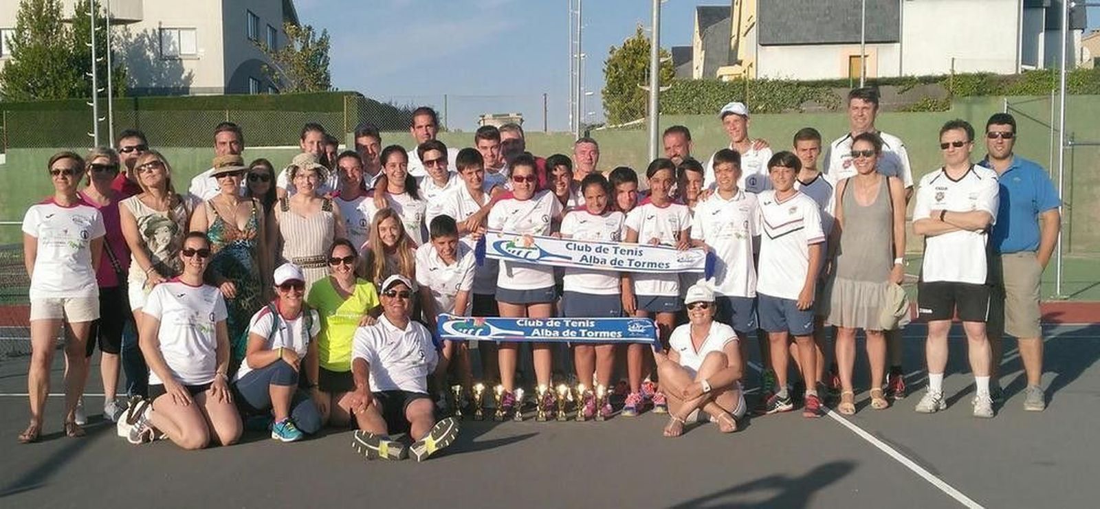 El Club Tenis Alba de Tormes reina en Salamanca