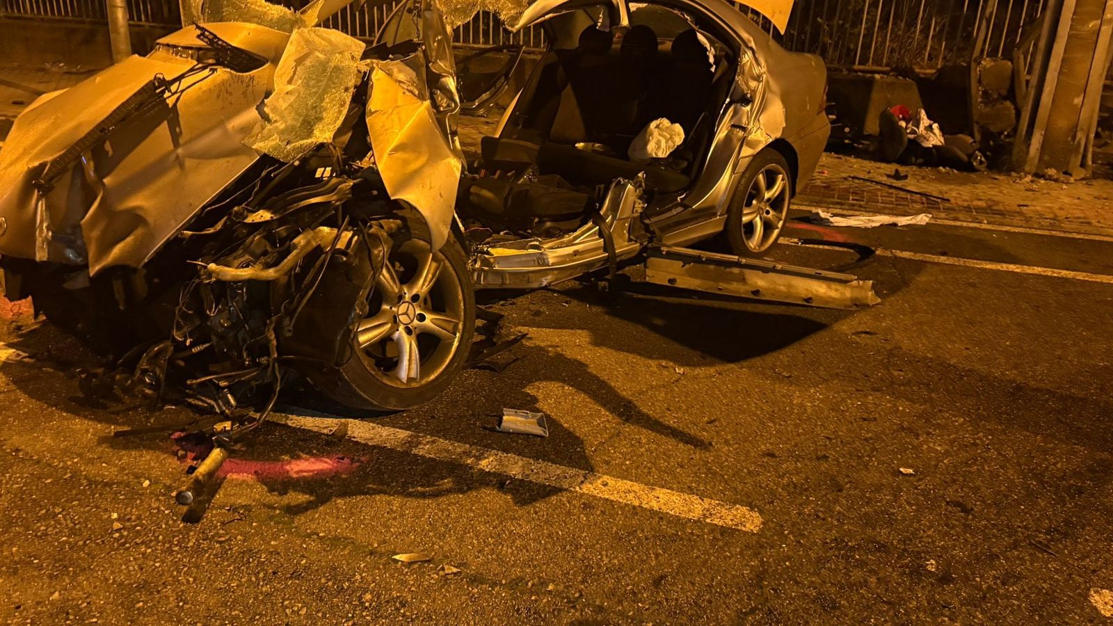 Estado del vehículo pocos minutos después del accidente de la calle Calzada de Medina