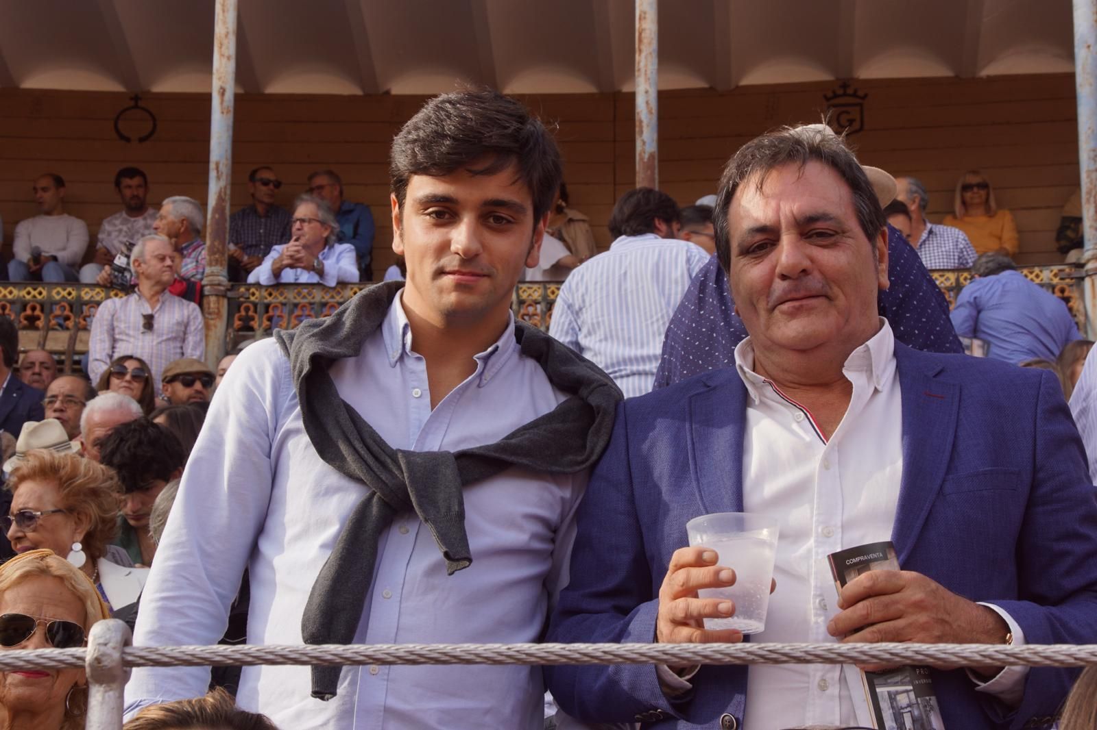 resumen-fotografico-del-ambiente-en-los-tendidos-de-la-glorieta-durante-la-corrida-concurso-22-de-septiembre-fotos-juanes-42