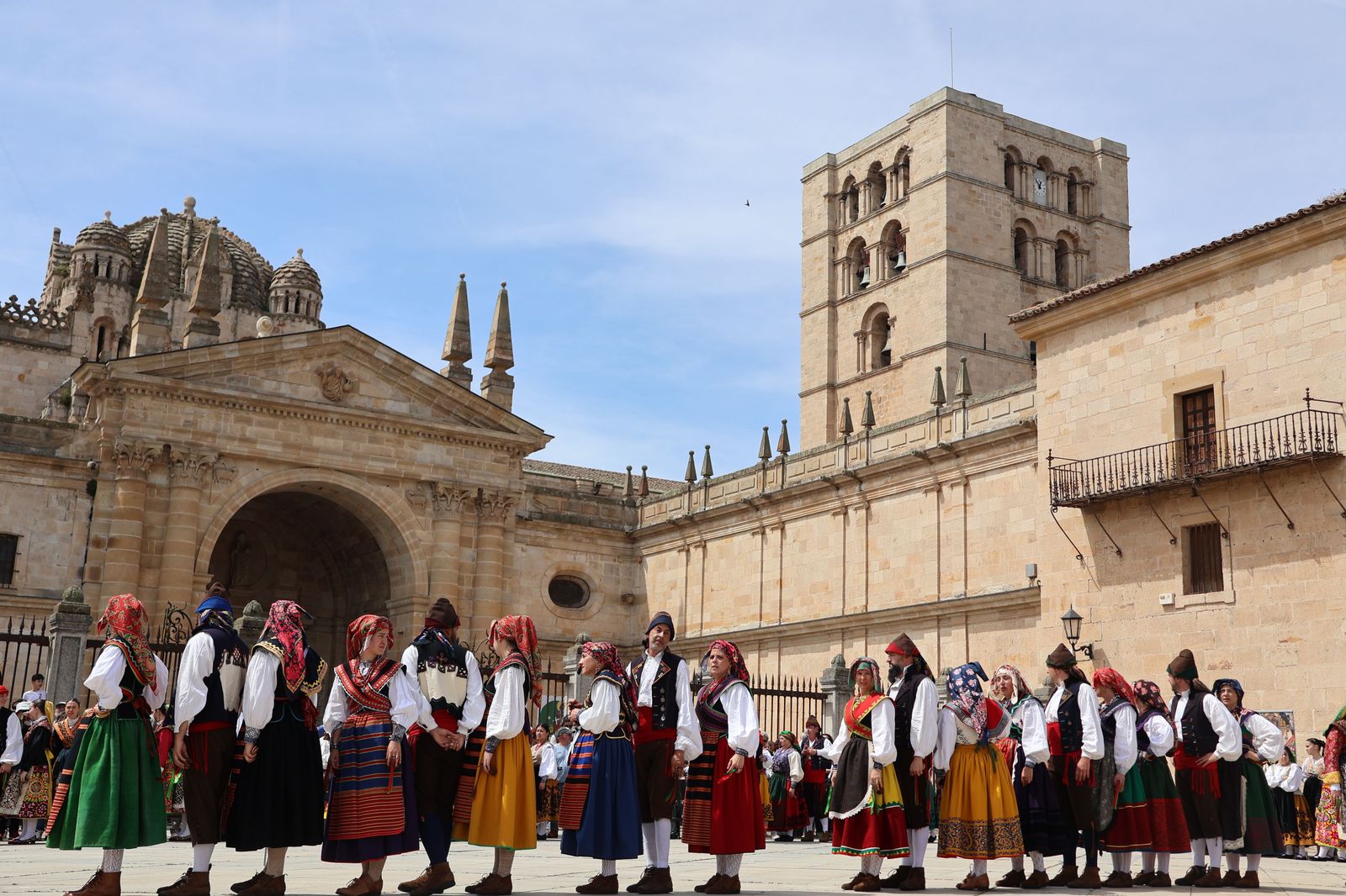 el-bolero-de-algodre-en-la-plaza-de-la-catedral-28
