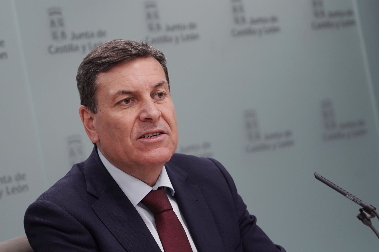 Rubén Cacho  ICAL. El consejero de Economía y Hacienda y portavoz de la Junta, Carlos Fernández Carriedo, comparece en rueda de prensa posterior al Consejo de Gobierno (2)