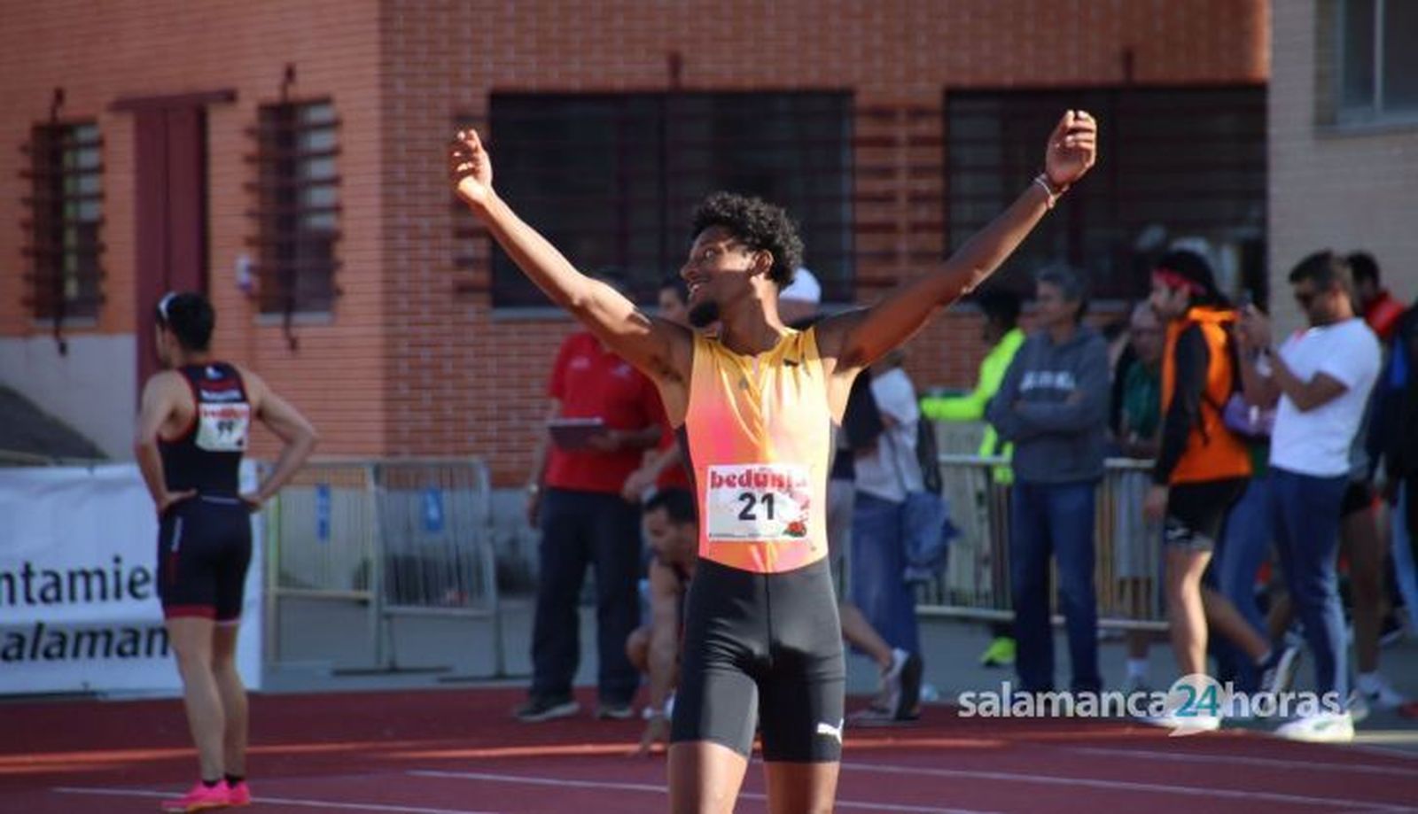 Shainer Reginfo Montoya, en el XXVI Trofeo de Atletismo Ciudad de Salamanca | FOTO SALAMANCA24HORAS.COM