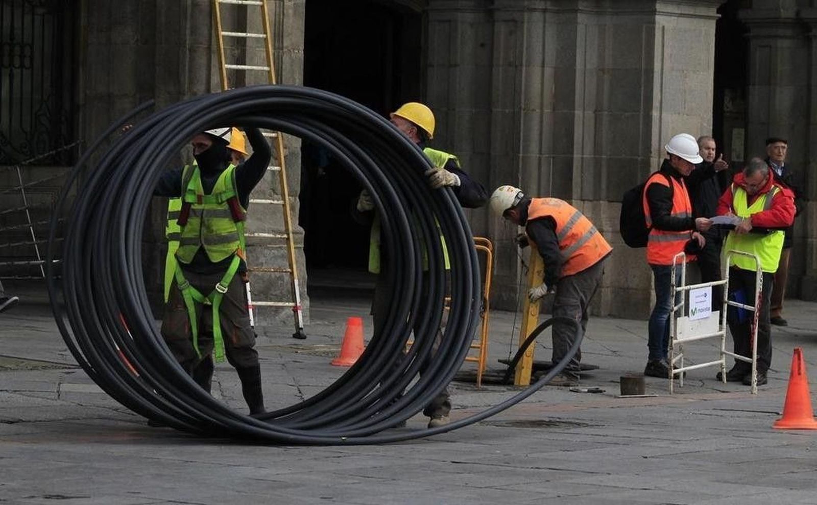 Empresarios consideran que la unificación de horarios laborales supone más problemas que beneficios