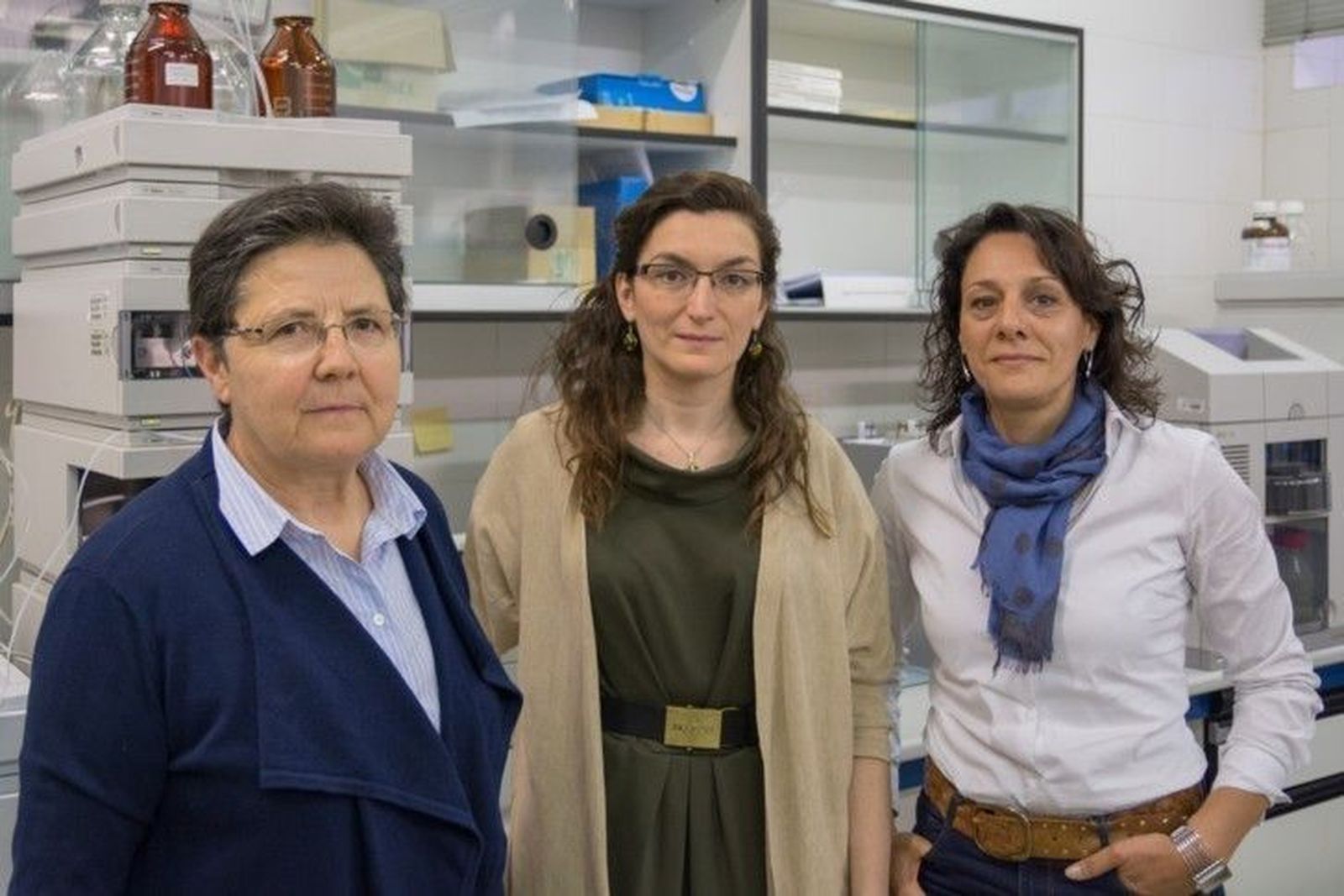 Investigadoras de la USAL alertan sobre la presencia de plaguicidas y metales pesados en propóleos procesados comerciales