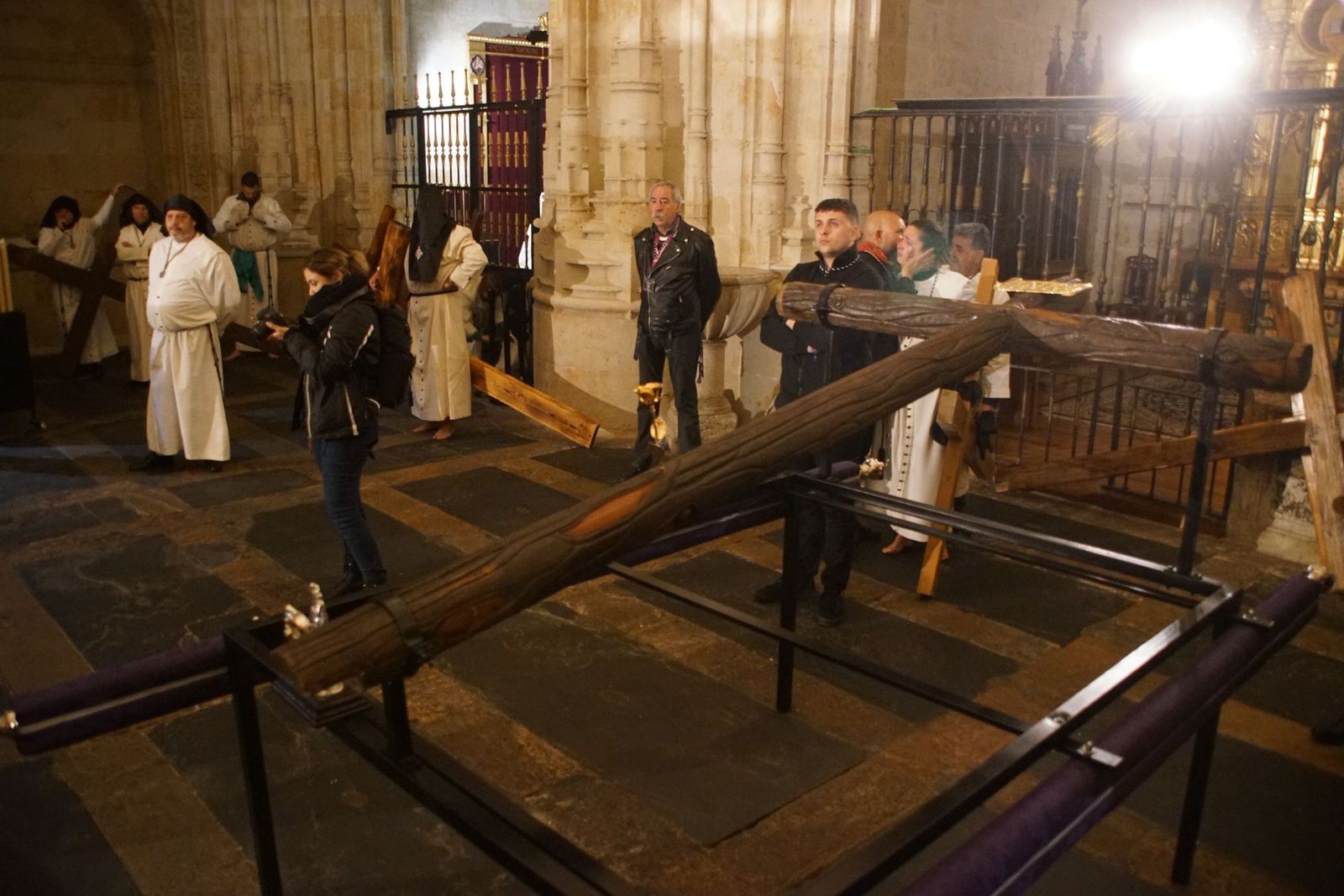Salamanca bajo el palio de la Esperanza: las fotos que deja el Viernes Santo.